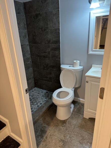 Building Photo - 24 N Bernice Ave