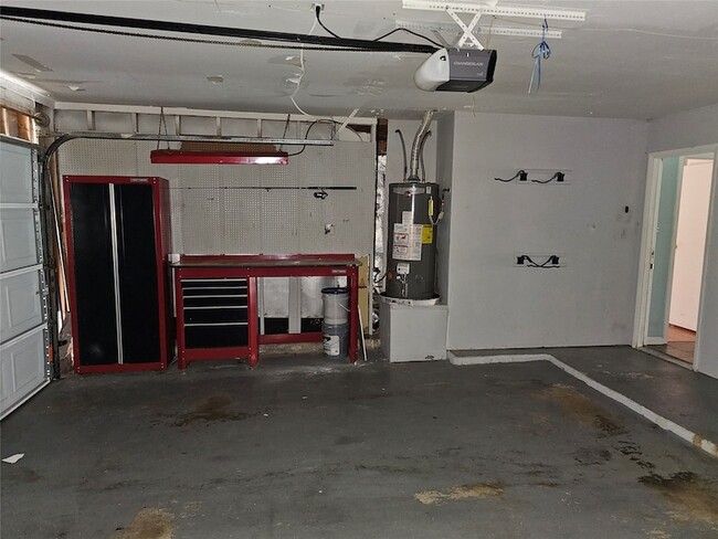 Building Photo - 17051 Carbridge Dr