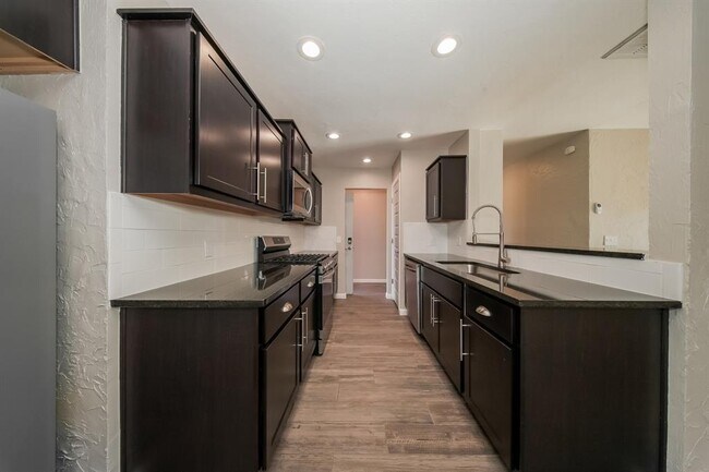 Building Photo - 8512 NW 86th St