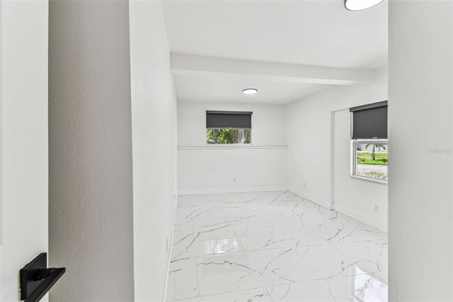 Building Photo - 4290 Neptune Dr SE