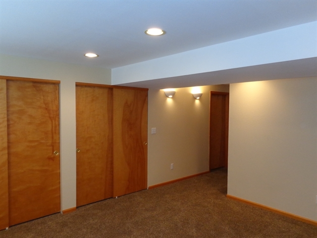 Building Photo - 11077 Needles Ct