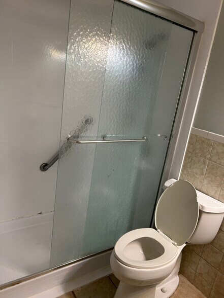 Building Photo - 379 Huse Rd