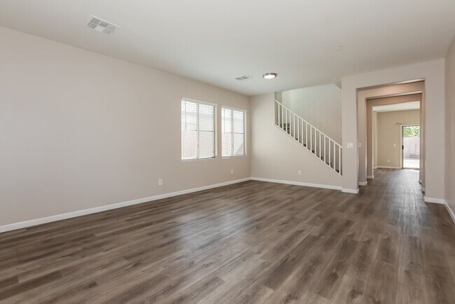 Building Photo - 4515 E Oxford Ln