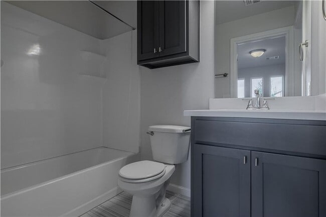 Building Photo - Three bed home in Deer Creek schools