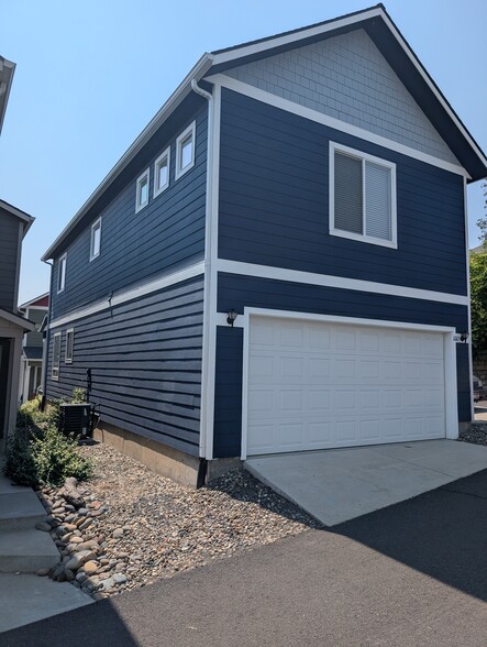 Building Photo - 1005 Clockworks Ln
