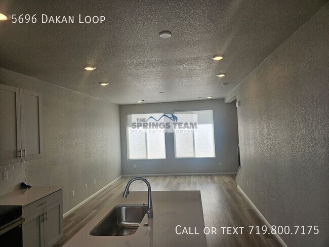 Building Photo - 5696 Dakan Lp