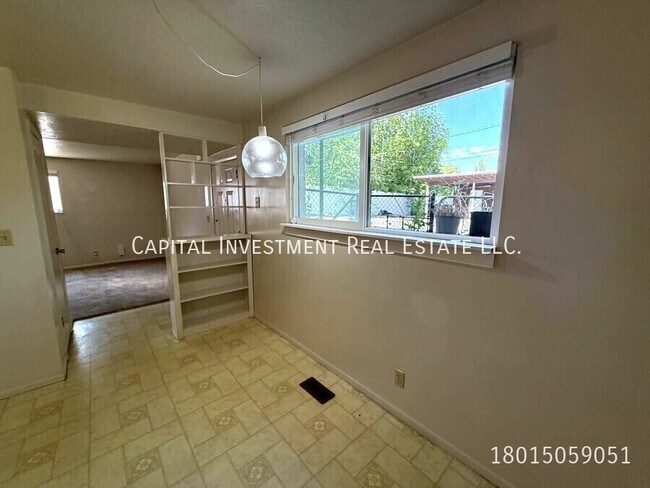 Building Photo - 1728 S 800 E