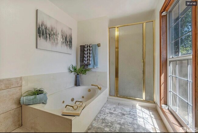 Building Photo - 225 Hunter Lake Dr