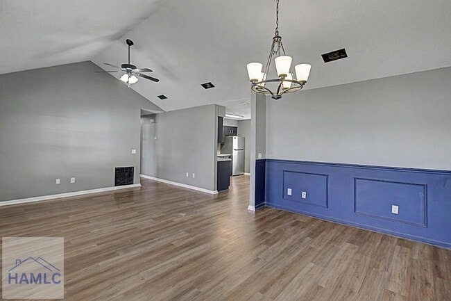 Building Photo - 291 Sabreena Cir