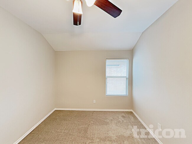 Building Photo - 2716 Gains Mill Dr