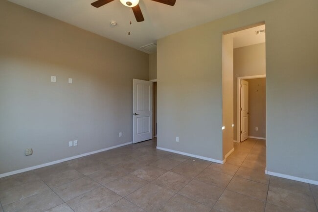 Building Photo - Home for Rent in Quailwood!