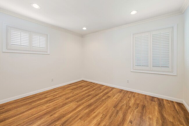 Building Photo - 7032 E El Cedral St