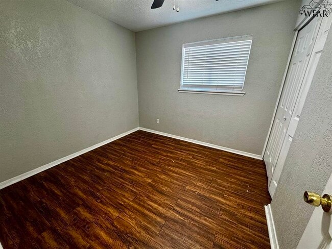 Building Photo - 1710 10th St