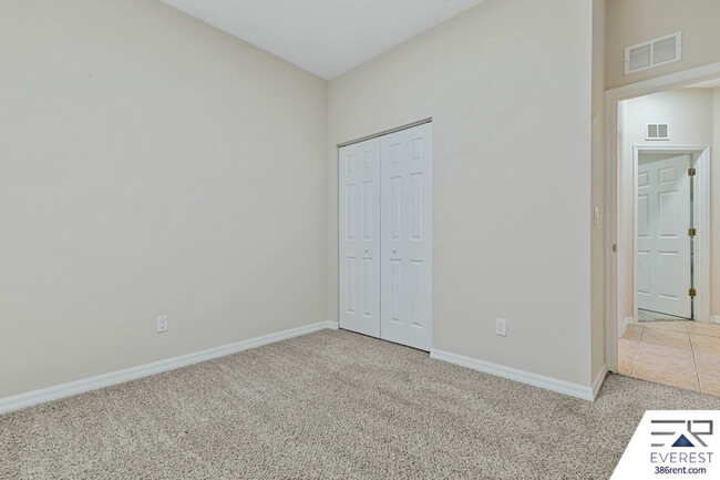 Building Photo - 59 Woodlawn Dr