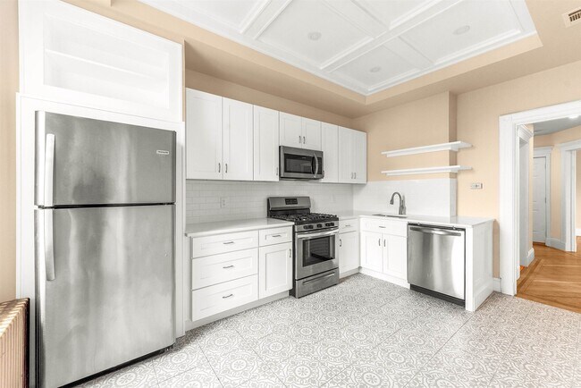 Building Photo - 926 17th St