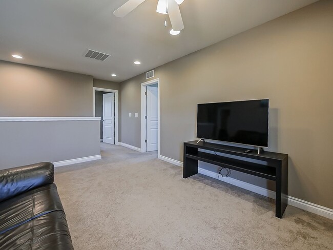 Building Photo - AVAILABLE NOW! Stunning South Lyon Home wi...