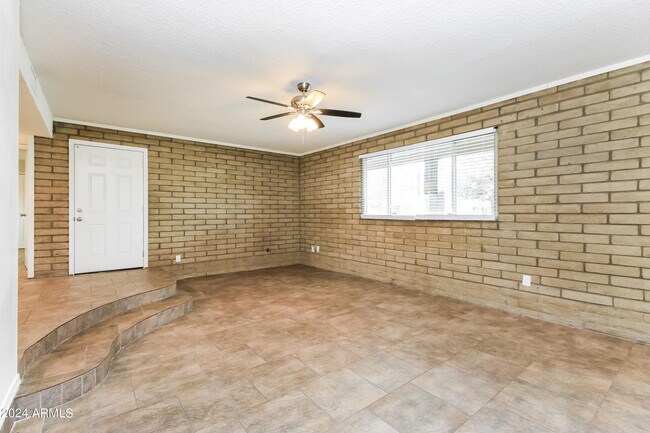 Building Photo - 1239 W Toledo St