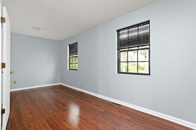 Building Photo - 110A Melanie Ln