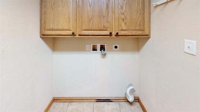 Building Photo - 1203 Brandi Dr