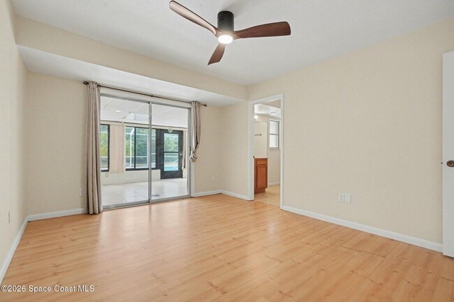 Building Photo - 1340 Mariposa Dr NE