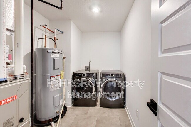 Building Photo - 4543 Nokes Pl