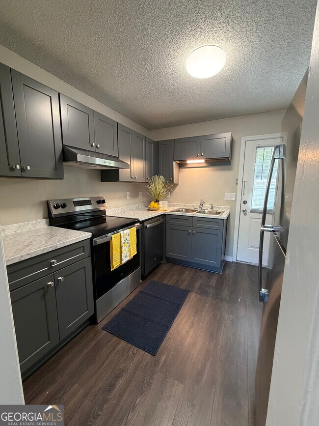 Building Photo - 73 Talbot Ct