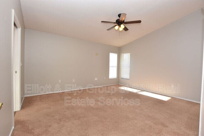 Building Photo - 5357 St Lucia Dr
