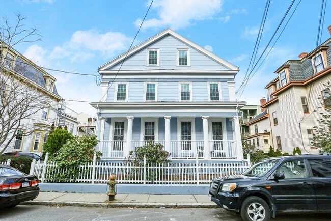 Building Photo - 373 Washington St