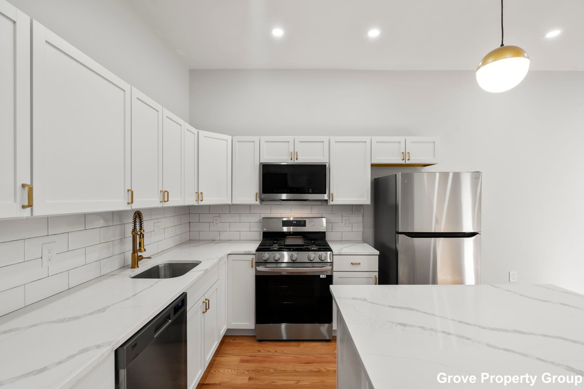 Building Photo - 531 E 5th St