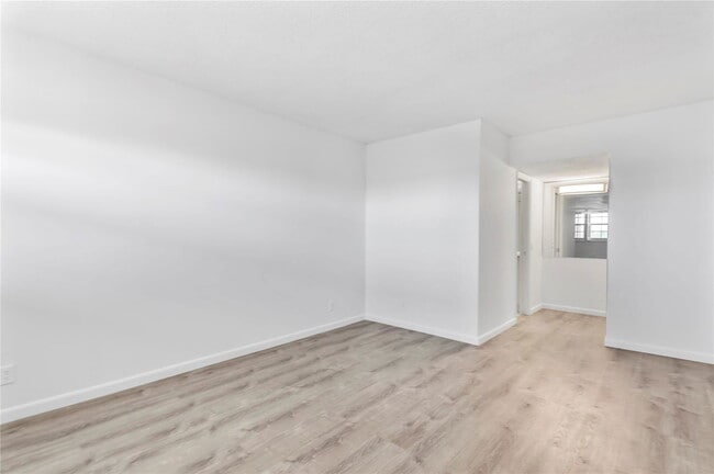 Building Photo - 2671 S Course Dr