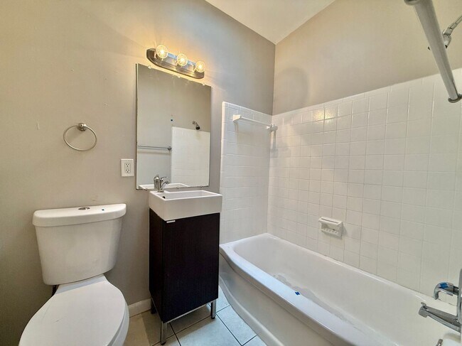 Building Photo - 5801 Judy Dee Dr