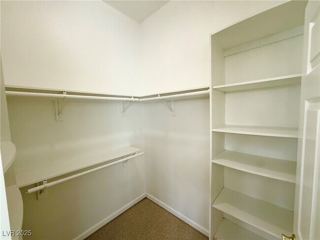 Building Photo - 1721 S Blagg Rd