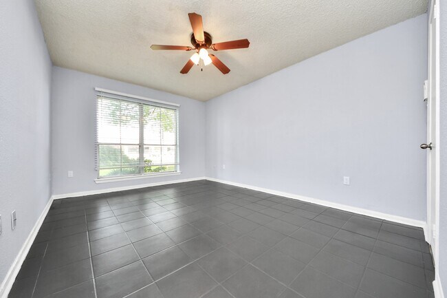 Building Photo - 250 El Dorado Blvd
