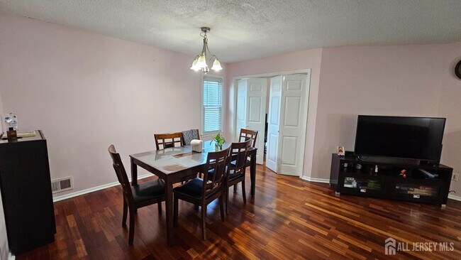 Building Photo - 9 Sandpiper Dr