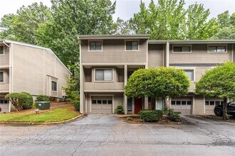 Building Photo - 2875 Torreya Way SE