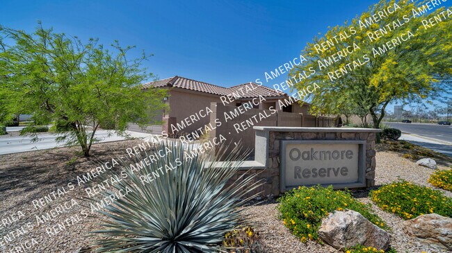 Building Photo - 4910 S River Run Dr