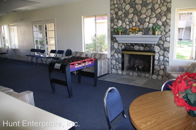 Building Photo - 25957 Redlands Blvd