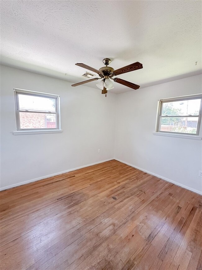 Building Photo - 406 NW 56th St