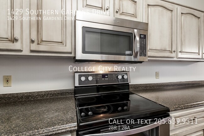Building Photo - 1429 Southern Gardens Dr