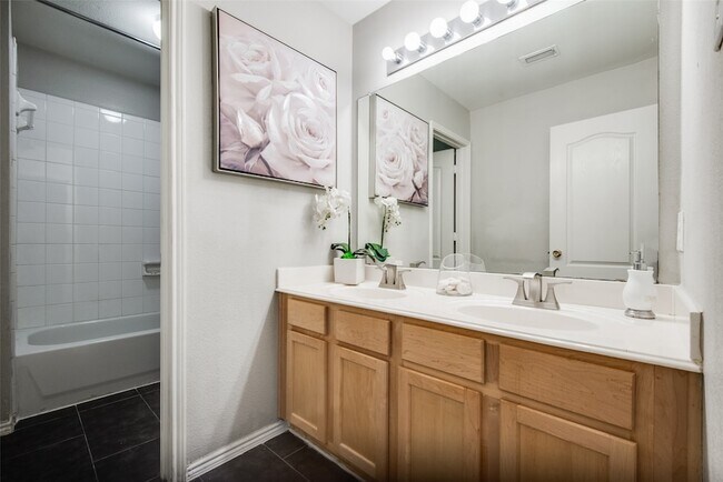 Building Photo - 1425 Gatlinburg Cir