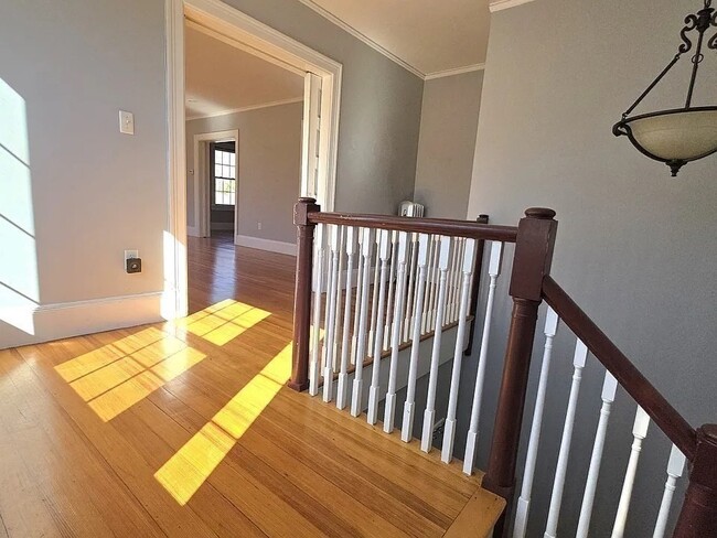 Building Photo - 9 Kenilworth St