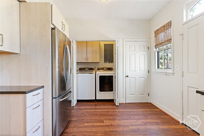 Building Photo - 623 Tattnall St