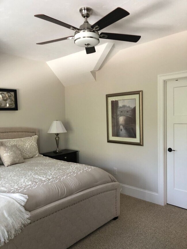 Building Photo - Charming 2BR House in Norfolk