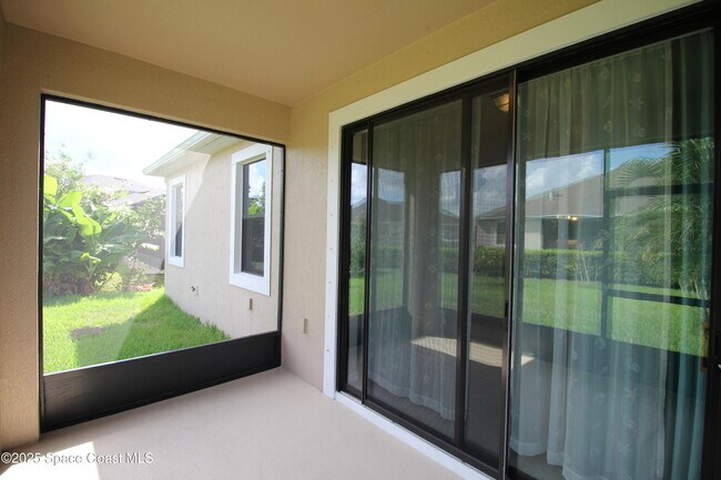 Building Photo - 3039 Burghley Park Way