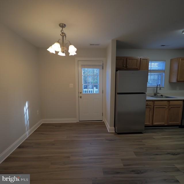 Building Photo - 46175 Kayak Ct