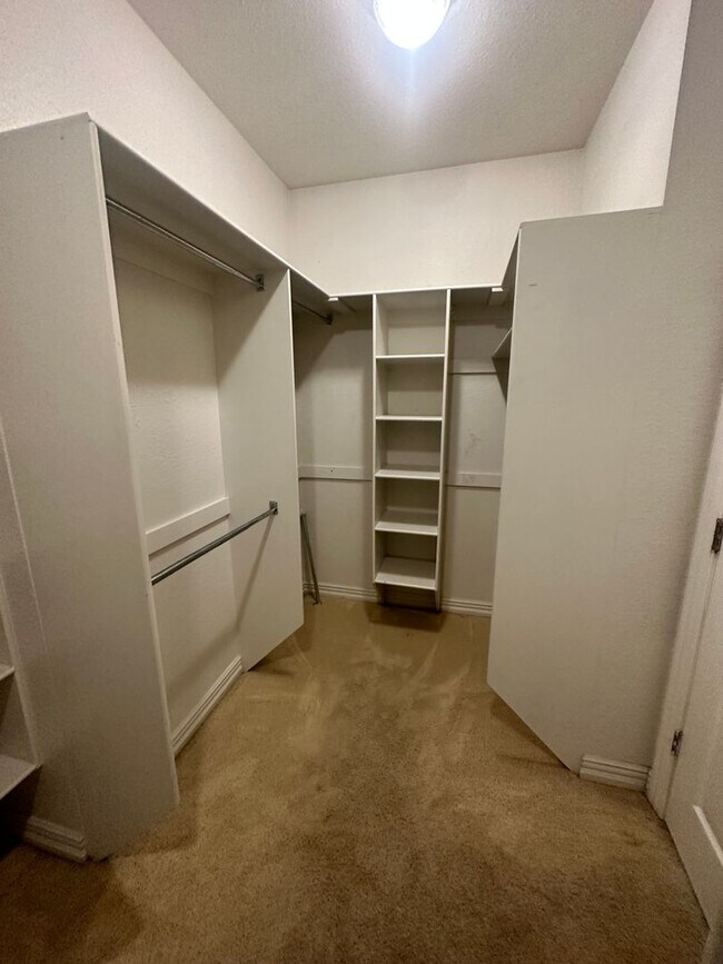 Building Photo - 4 Bed/3 Bath for rent in Bentonville! New ...