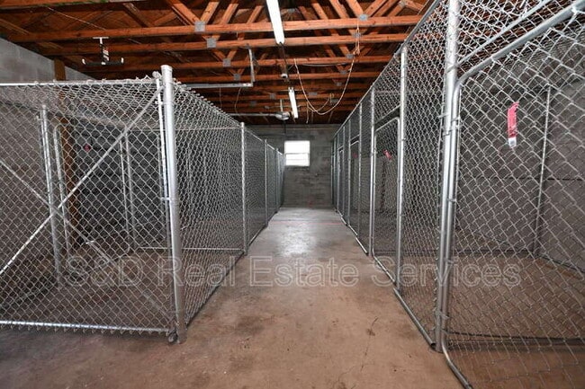 Building Photo - 2249 9th St SE