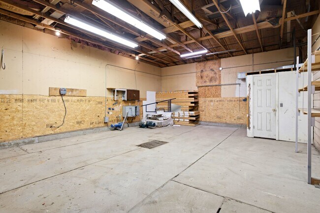 Building Photo - 1718 W 3300 S