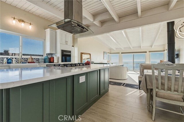 Building Photo - 883 Katella St