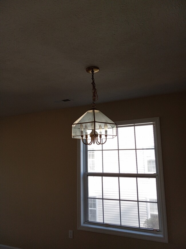 Building Photo - 589 Blue River Ct